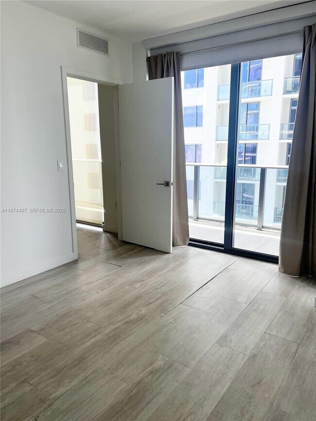 Building Photo - 55 SW 9th St