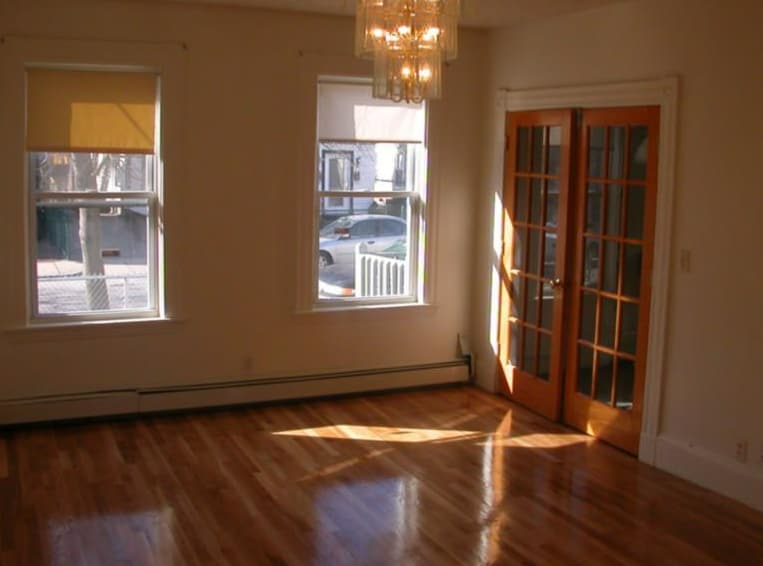 Building Photo - 31 Seattle St