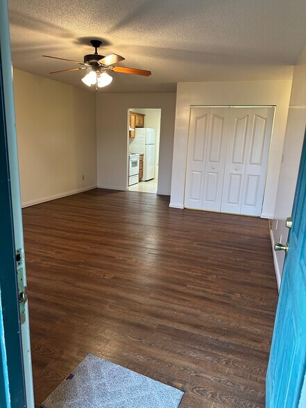 Primary Photo - 405 Huffaker Ave