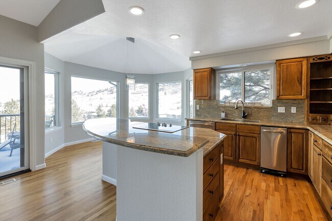 Building Photo - **Beautiful 5 Bed 4 Bath home for rent in ...