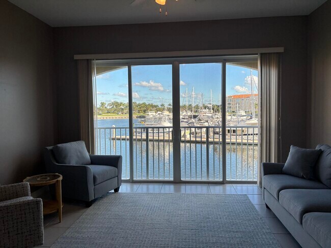 Building Photo - 14 Harbour Isle Dr W