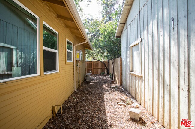 Building Photo - 125 Hackett Pl