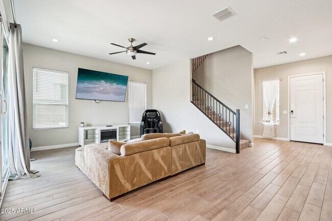 Building Photo - 4869 E Muriel Dr