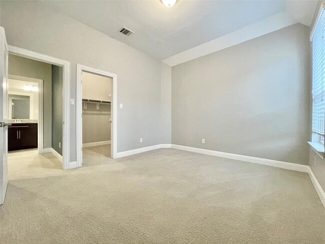 Building Photo - 3809 Mineral Dr