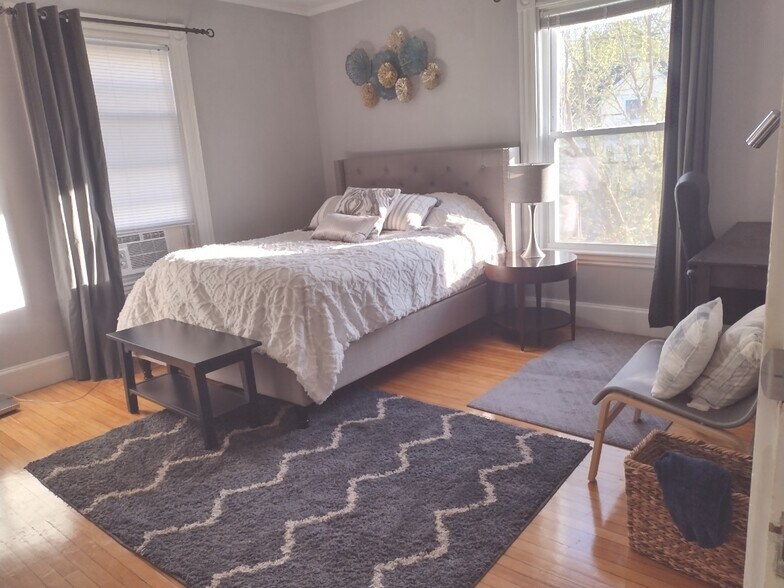 Large Room - 6 Boston Ave