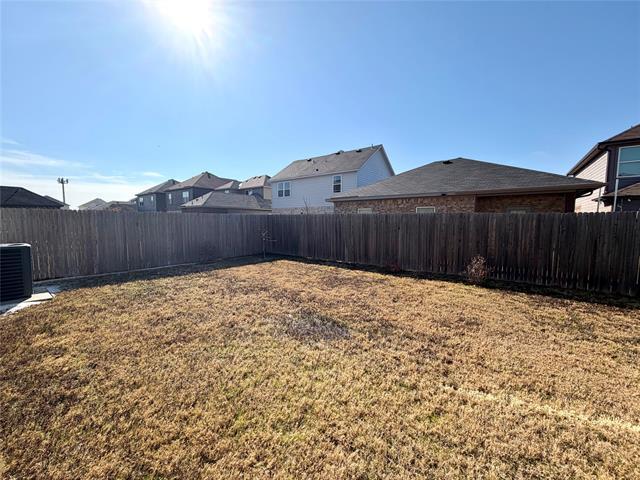 Building Photo - 2228 Dana Dr