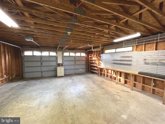 Building Photo - 1538 Trough Rd
