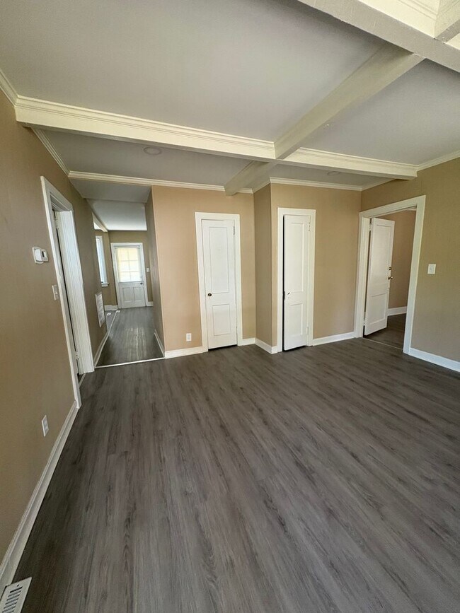 Building Photo - 3 Bedroom 2 Bath Home Near Augusta Road !!! Freshly Renovated