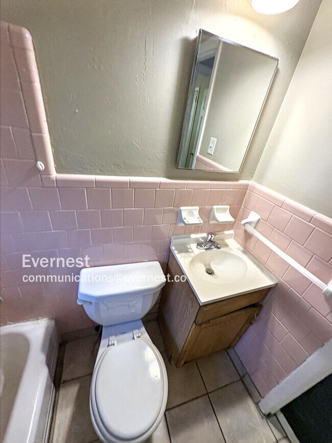 Building Photo - 2031 Nettie Ct