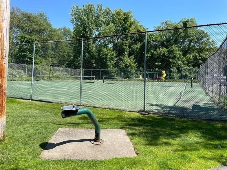 Building Photo - 20 Bryon Rd