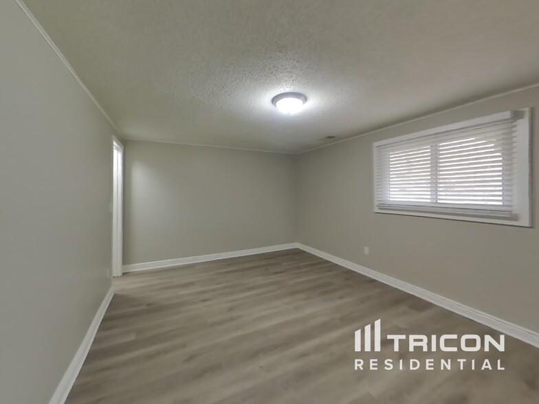 Building Photo - 409 Harold Dr