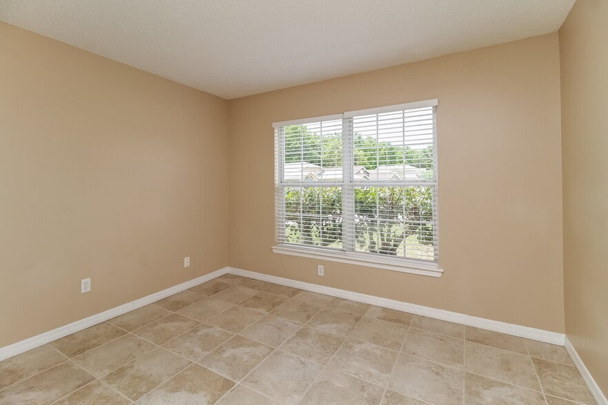 Building Photo - 332 Cello Cir