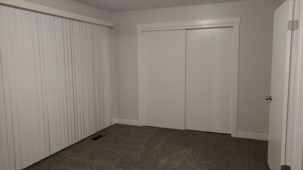 Main bedroom - 505 Jackson Ave