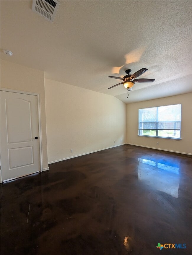 Building Photo - 268 Goliad Dr
