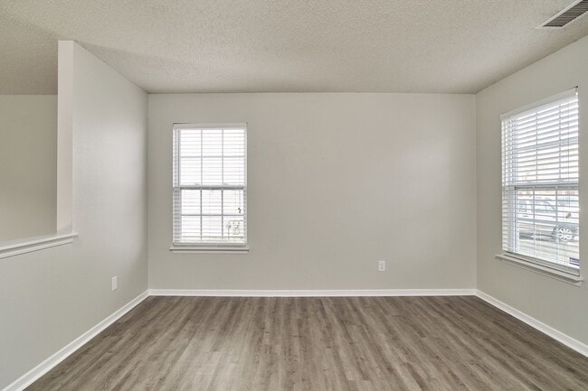 Building Photo - 3 BD/2.5 BA in Fishers!