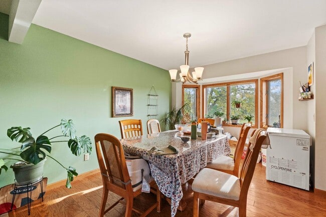 Building Photo - 1853 Wallinford Dr