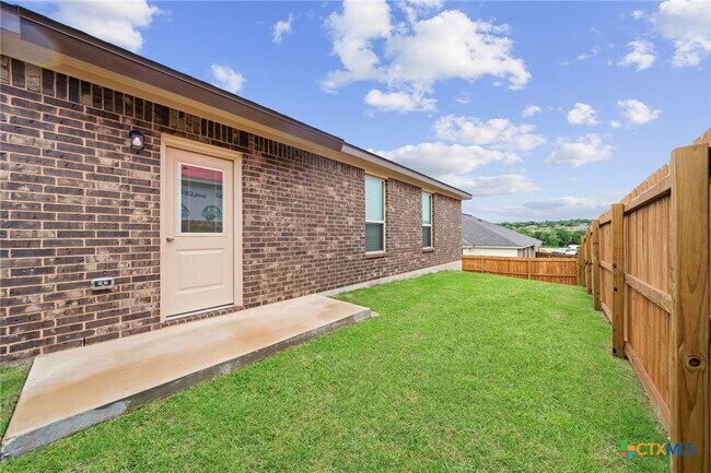 Building Photo - 101 Leon Ln