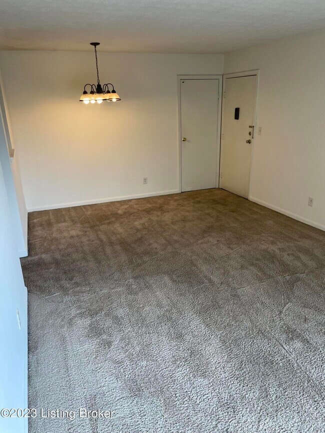 Building Photo - 404 N Hite Ave