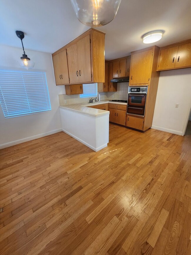 Building Photo - Adorable Single Level 3 Bed, 2 Bath Arroyo...