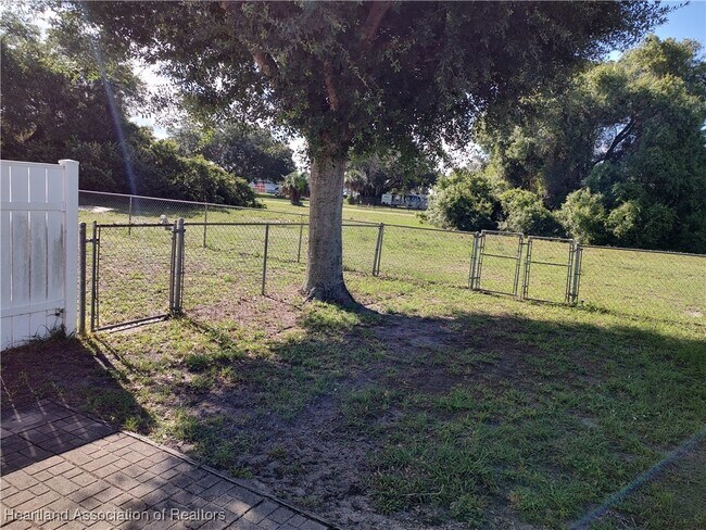 Building Photo - 216 Duane Palmer Blvd