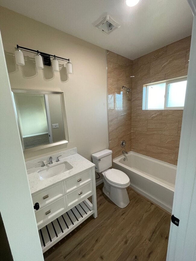 Building Photo - 8588-8590 Ridgecrest Dr