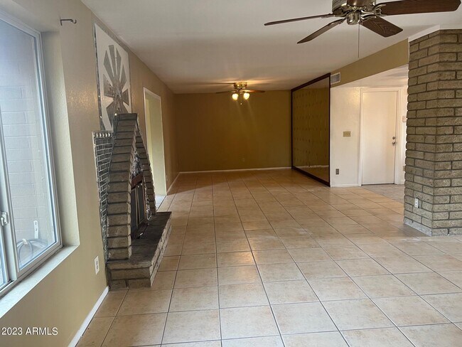 Building Photo - 3946 E Cortez St