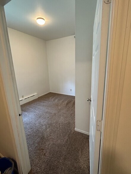 Building Photo - 1431 E 1st St