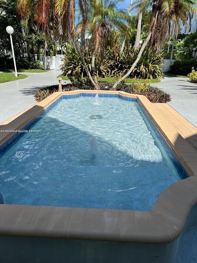 Building Photo - 496 NW 165th St