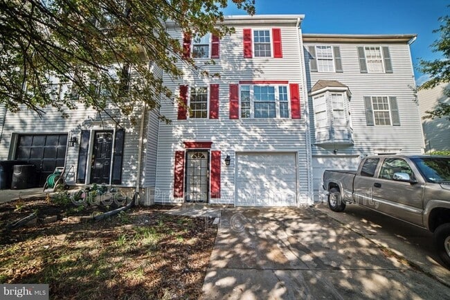 Building Photo - 4112 Silver Park Terrace