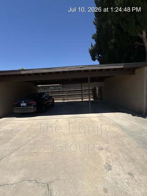 Building Photo - 2023 S Tracy Ct