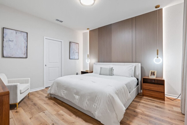 Building Photo - 15996 Cape Coral Lp