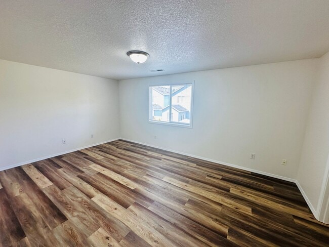 Building Photo - 1810 NE 154th St