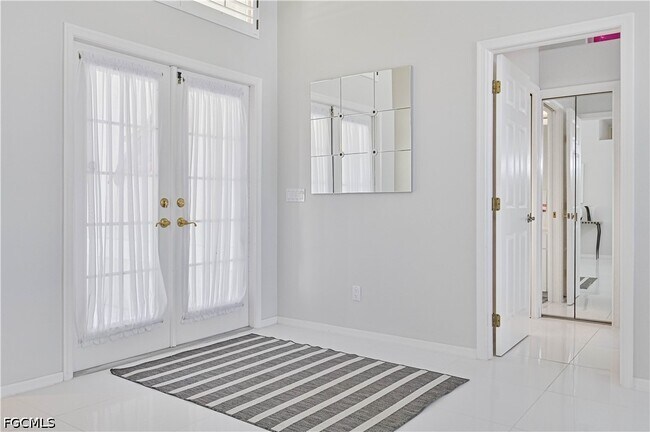 Building Photo - 3681 Lakemont Dr