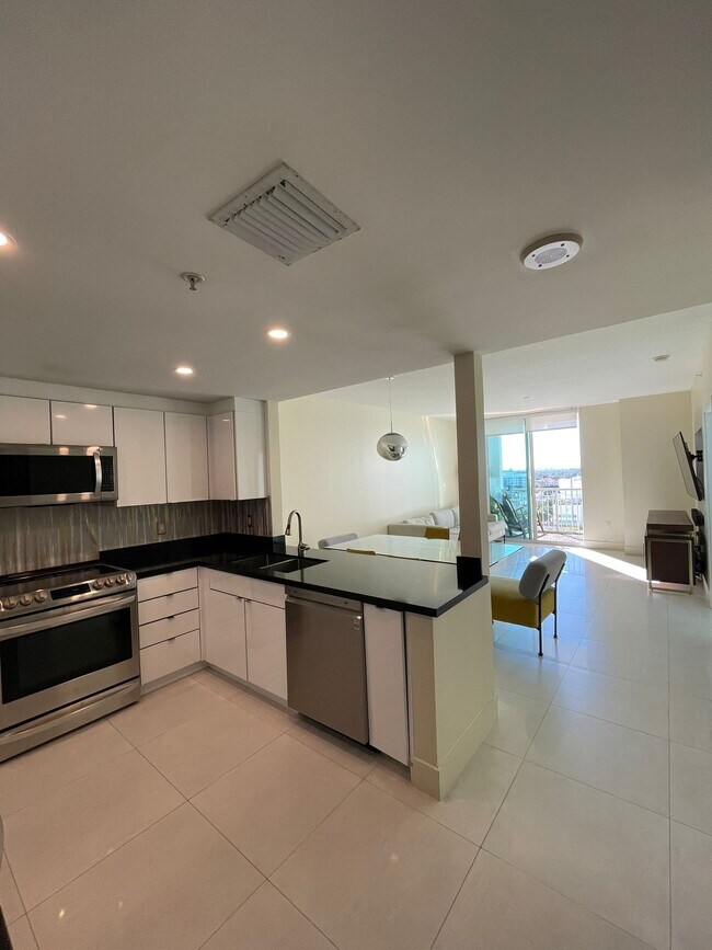 Building Photo - 1250 S Miami Ave