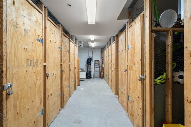 Building Photo - 145 Glenwood St