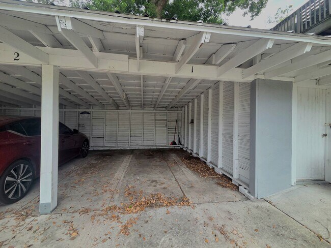Building Photo - 211 E Park St