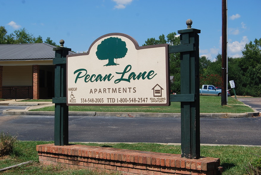 Primary Photo - Pecan Lane