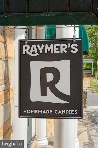 Building Photo - 2211 Hatchers Mill Rd