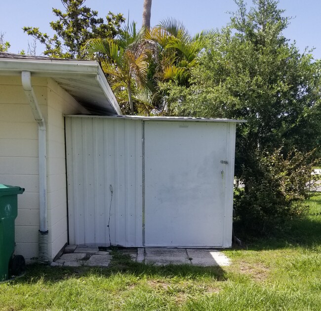 1600 Cardinal Ln 1600 Cardinal Ln Englewood FL 34224 Apartment Finder