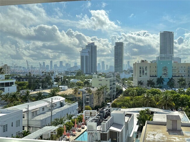 Building Photo - 401 Ocean 903