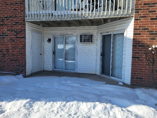 Building Photo - 1371 Cunat Ct