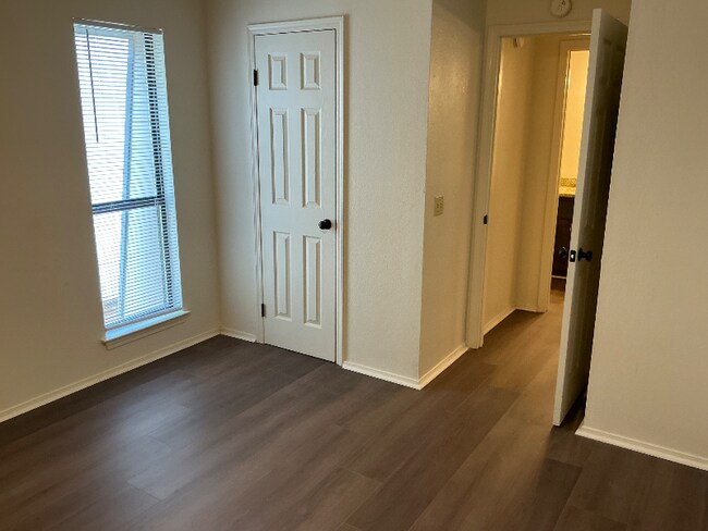 Building Photo - 4507 Coronado Ave