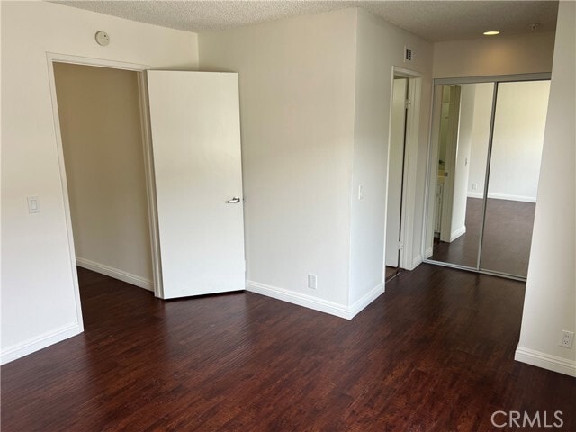 Building Photo - 711 W Duarte Rd