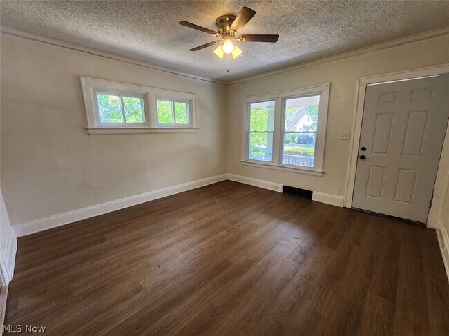 Building Photo - 12905 Watterson Ave