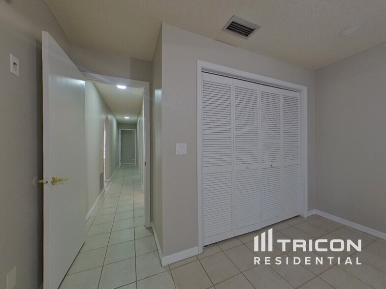 Building Photo - 4859 Orange Grove Way
