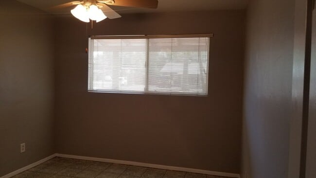 Building Photo - COMING SOON....NICE 4 BED 2 BATH CORNER LO...