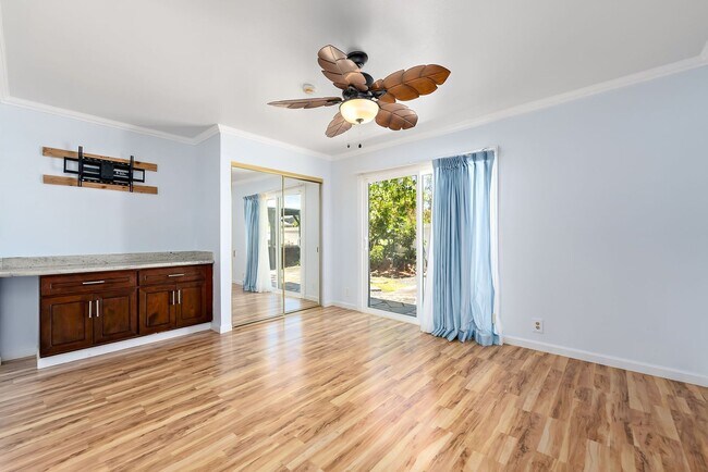 Building Photo - Single Family Home with views of Pearl Har...