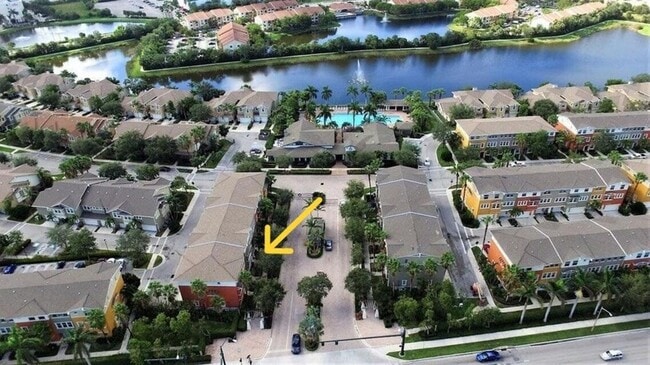 Building Photo - 690 Amador Ln