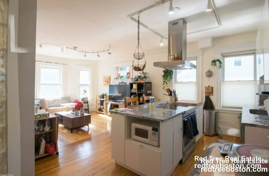 Building Photo - 229 Harvard St