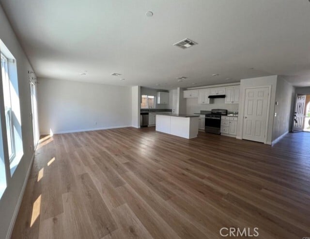 Building Photo - 5528 Soriano Wy